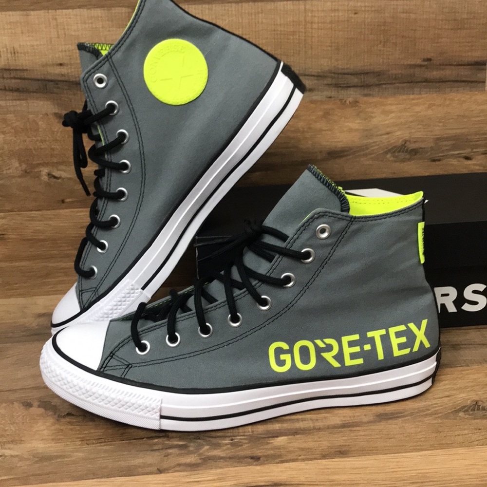 CONVERSE HIGH TOP BRAND NEW - Picture 7 of 15